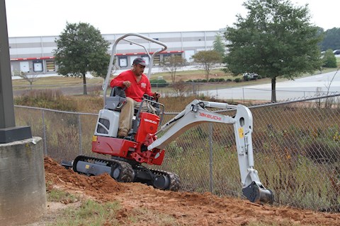  Takeuchi TB210R